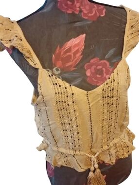 Ruffle Sleeve Surf Gypsy Cream Crochet Tie-Hem Camisole with Black Stitching